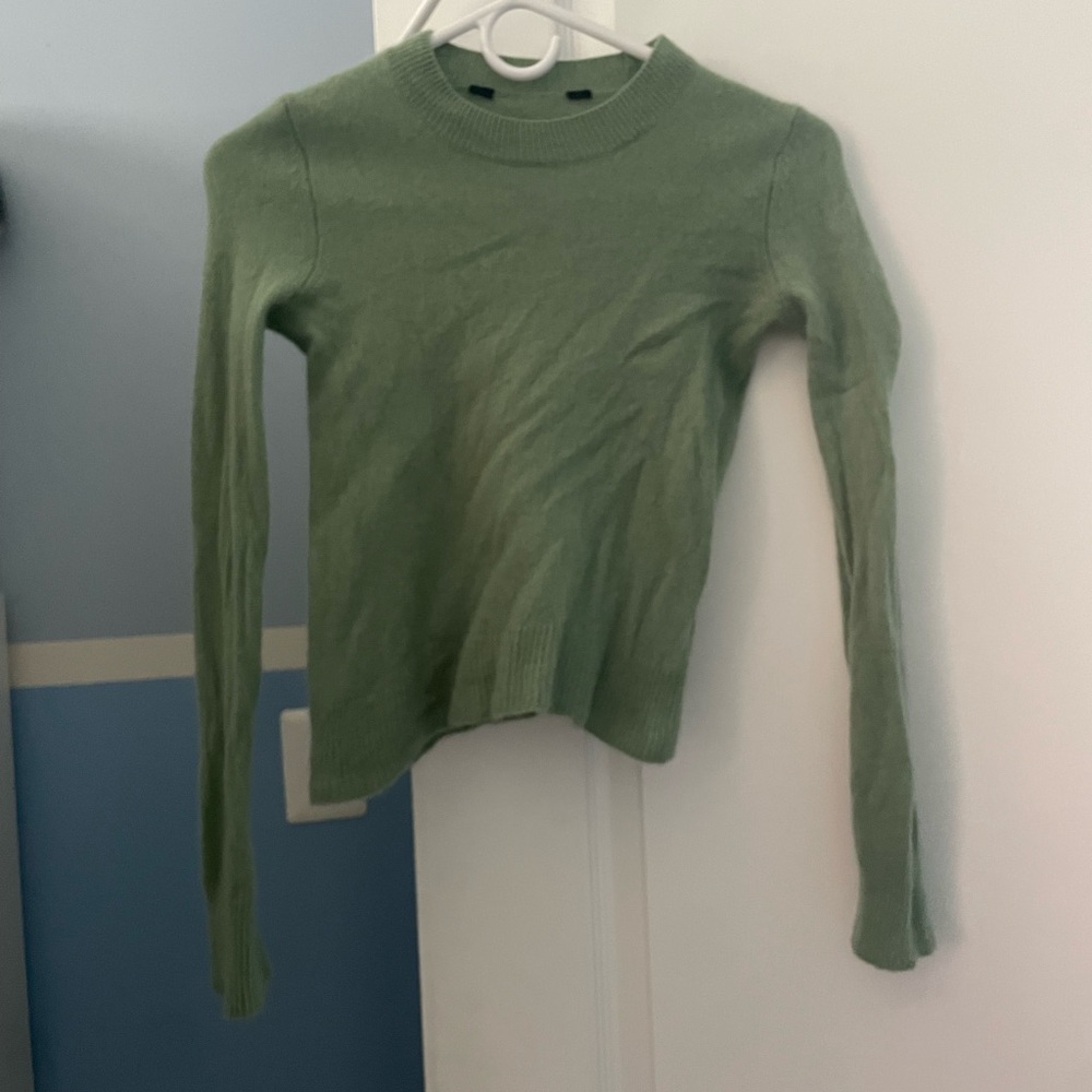 Amazon Green Ribbed Fitted Sweatshirt